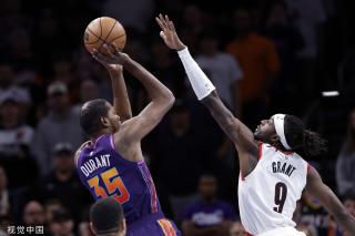 表现得相当 表现得相当