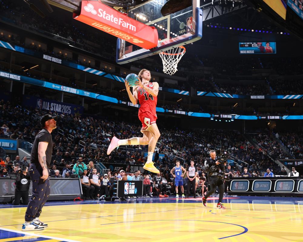 日益激烈的 日益激烈的